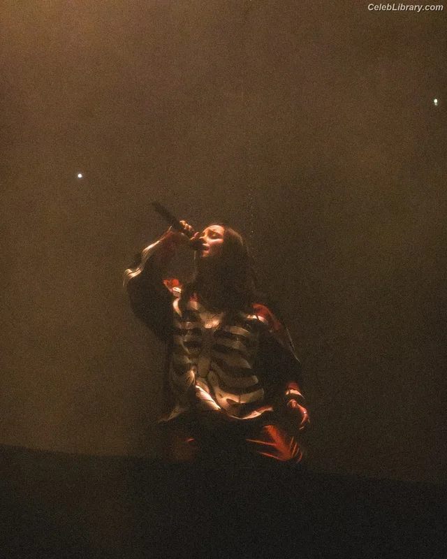Billie Eilish photo 9 of 1846