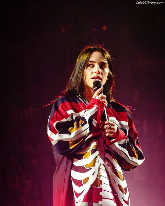 Billie Eilish photo 11 of 1846