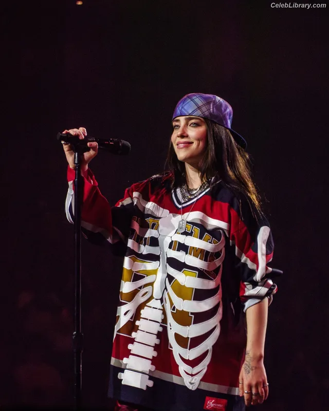 Billie Eilish photo 13 of 1846