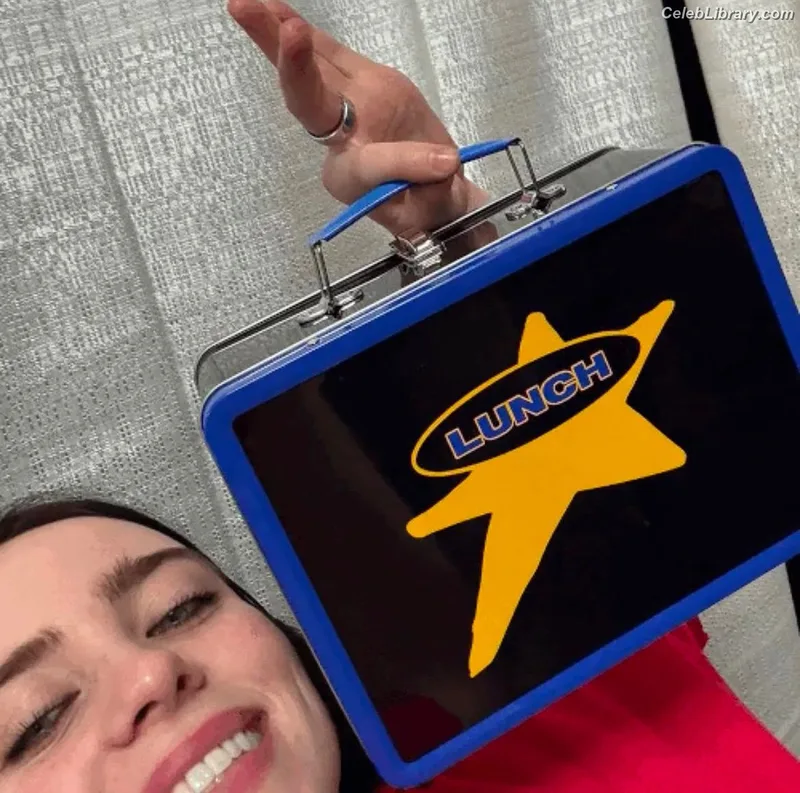 Billie Eilish photo 22 of 1846