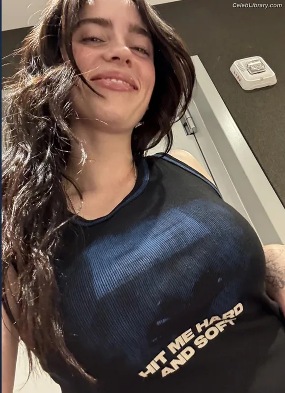 Billie Eilish photo 14 of 1846