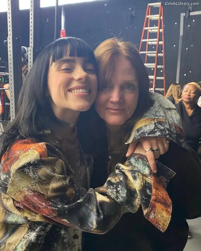 Billie Eilish photo 4 of 1846