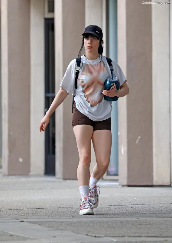 Billie Eilish photo 9 of 1846
