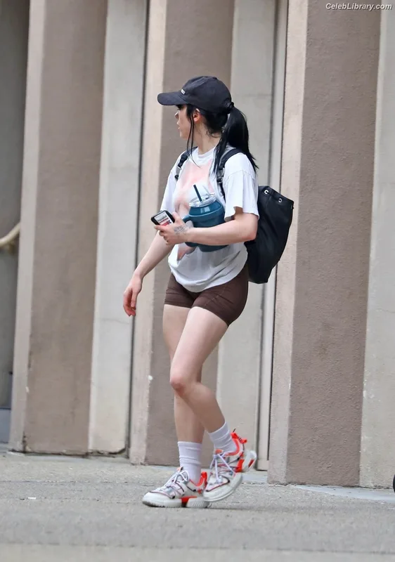 Billie Eilish photo 11 of 1846