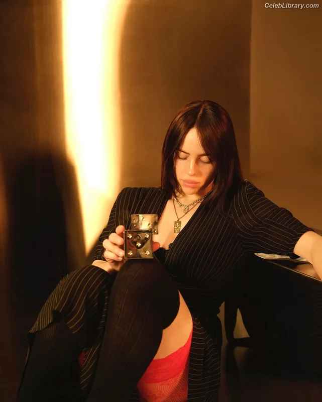 Billie Eilish photo 2 of 1846