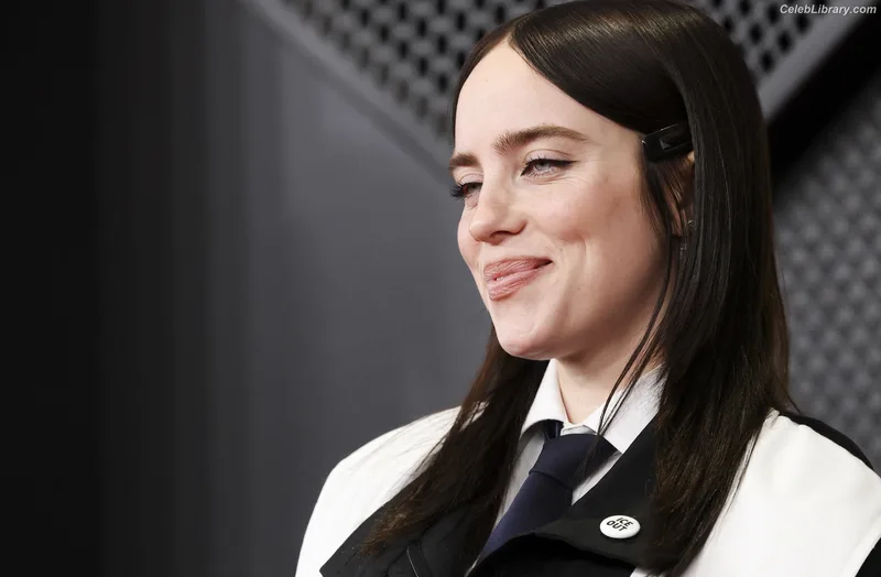 Billie Eilish photo 4 of 1846
