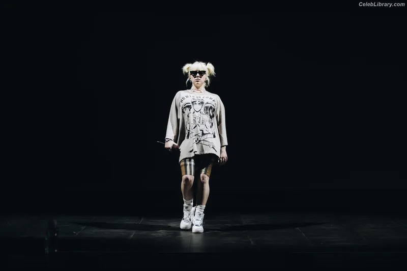 Billie Eilish photo 19 of 1846