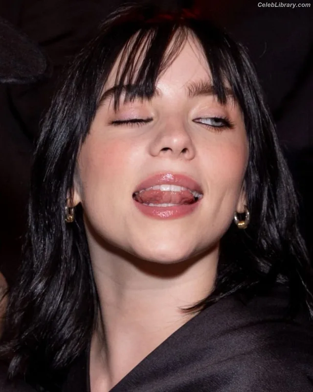 Billie Eilish photo 1 of 1846