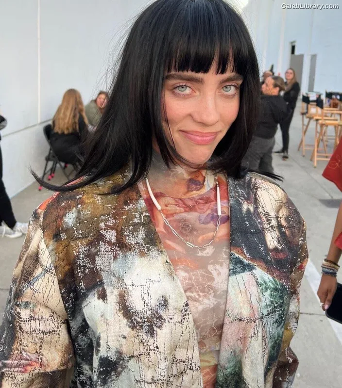 Billie Eilish photo 17 of 1846