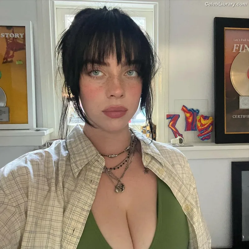 Billie Eilish photo 20 of 1846