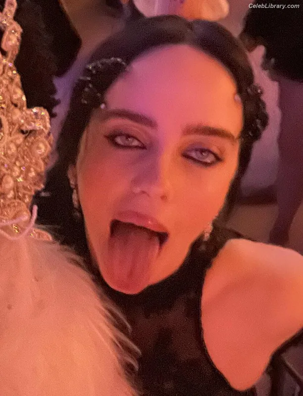 Billie Eilish photo 24 of 1846