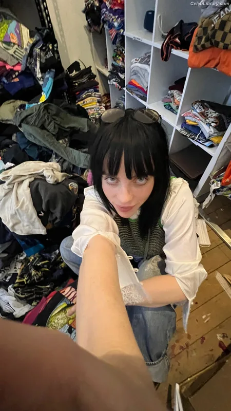 Billie Eilish photo 4 of 1846