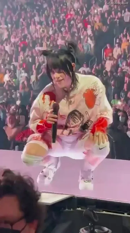 Billie Eilish photo 10 of 1846