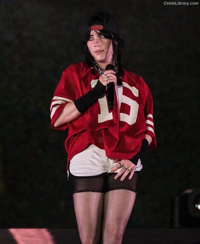 Billie Eilish photo 19 of 1846