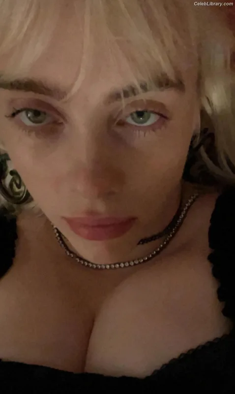 Billie Eilish photo 22 of 1846