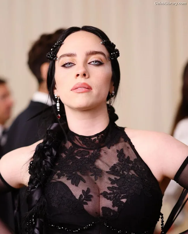 Billie Eilish photo 6 of 1846