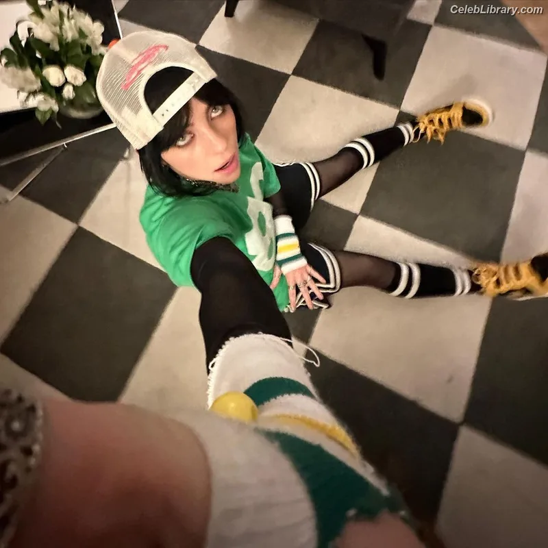 Billie Eilish photo 10 of 1846