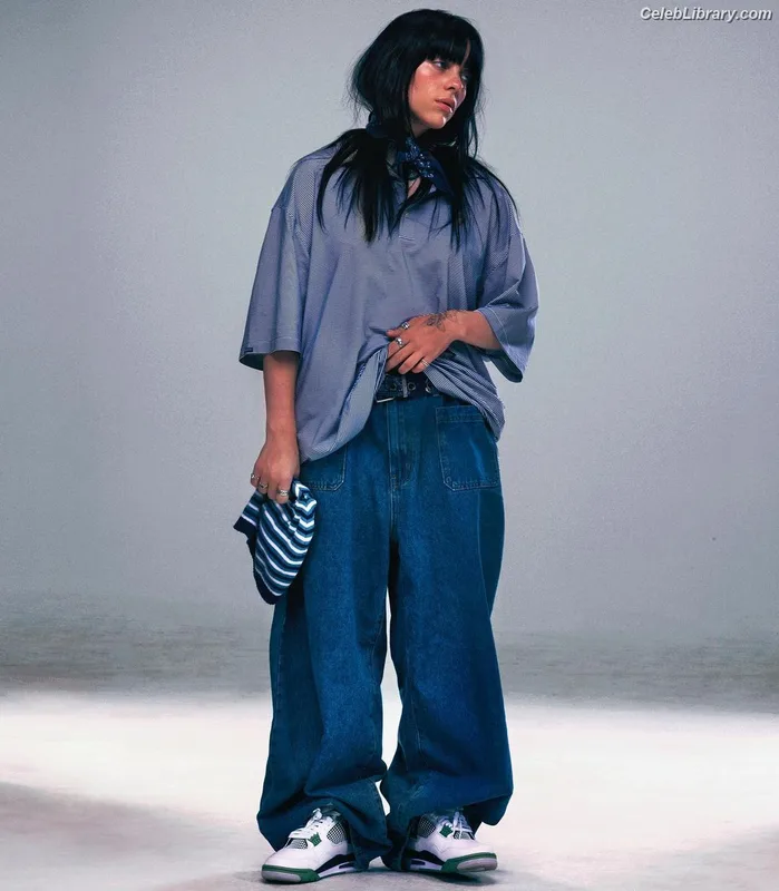 Billie Eilish photo 4 of 1846