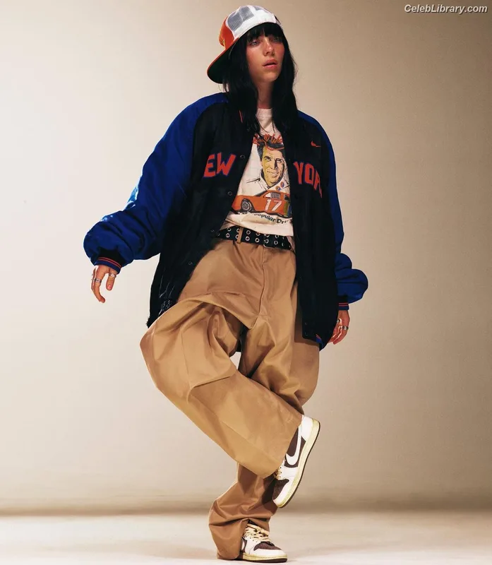 Billie Eilish photo 6 of 1846