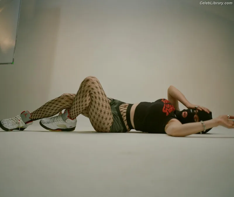 Billie Eilish photo 8 of 1846