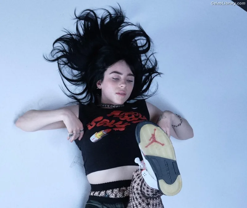 Billie Eilish photo 11 of 1846