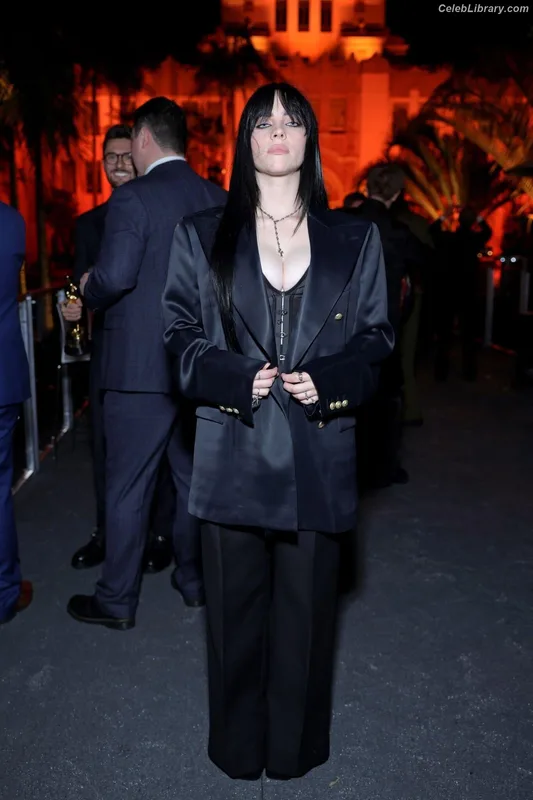 Billie Eilish photo 6 of 1846