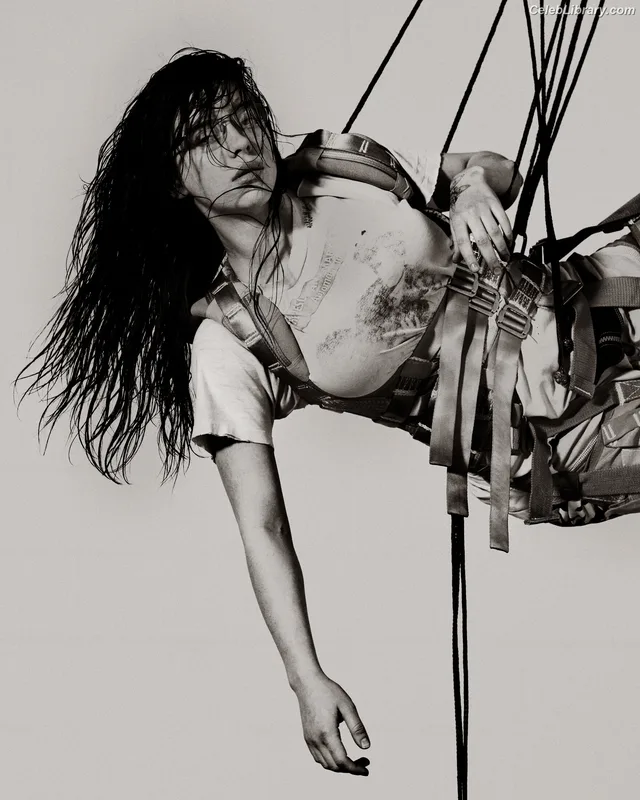 Billie Eilish photo 15 of 1846