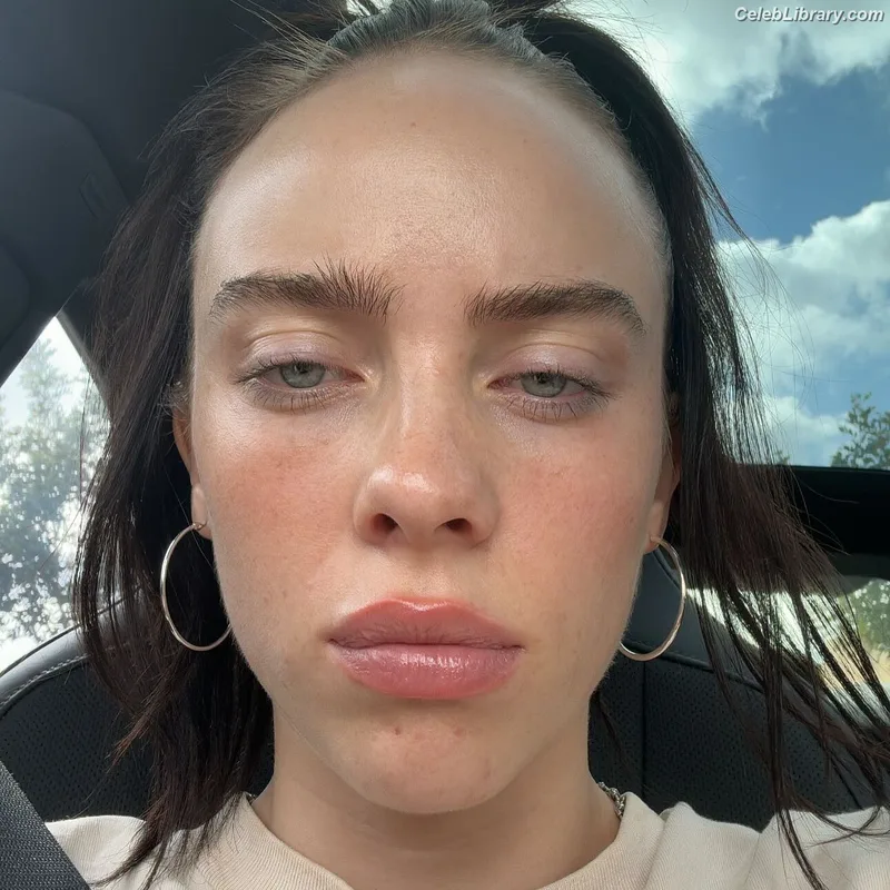 Billie Eilish photo 12 of 1846