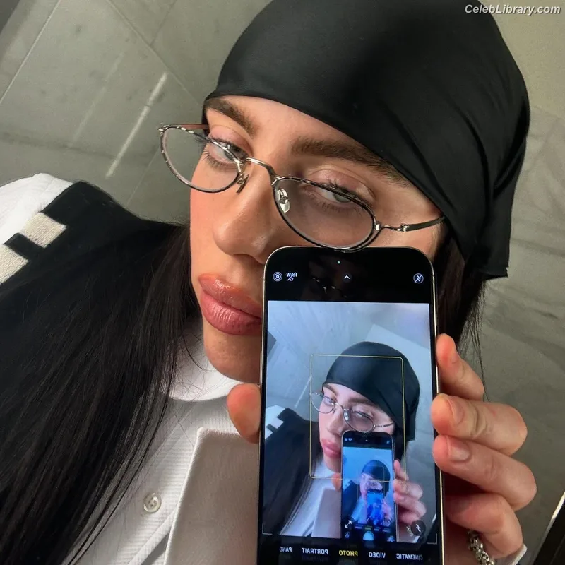 Billie Eilish photo 13 of 1846