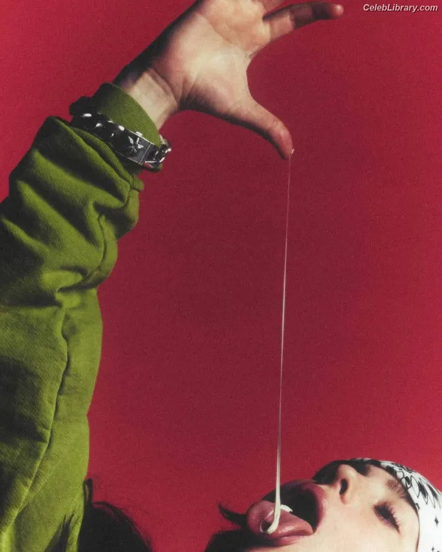 Billie Eilish photo 2 of 1846