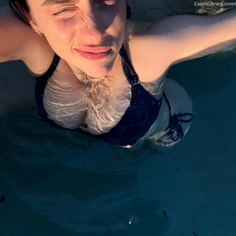 Billie Eilish photo 7 of 1846