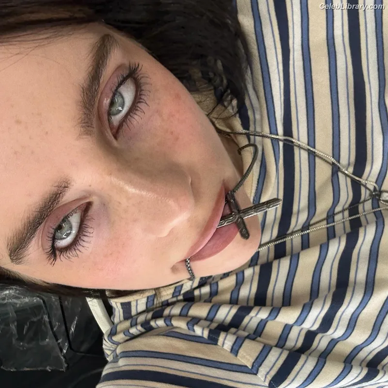 Billie Eilish photo 8 of 1846