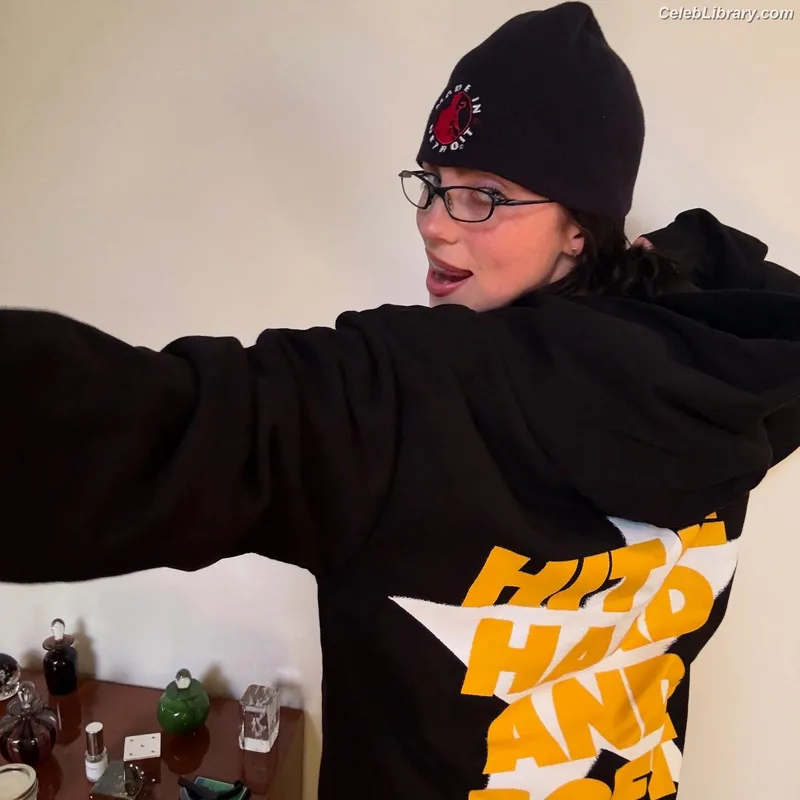 Billie Eilish photo 11 of 1846