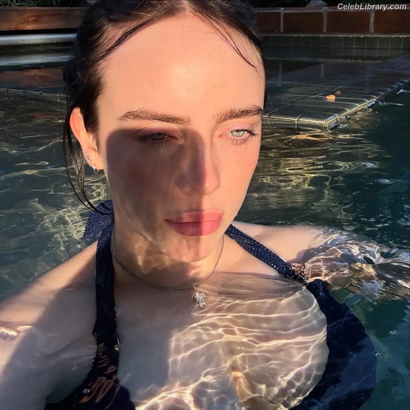 Billie Eilish photo 12 of 1846