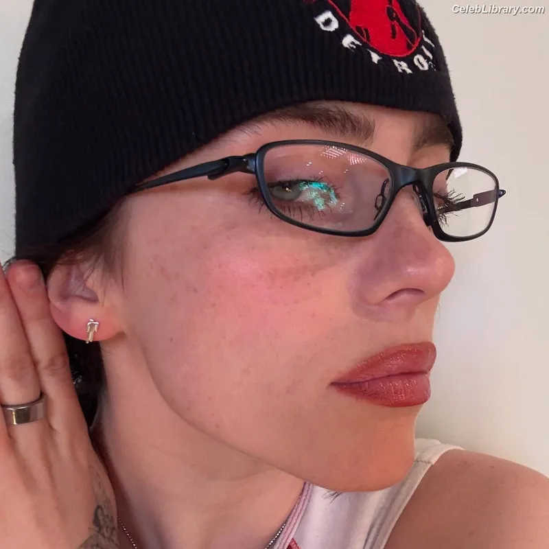 Billie Eilish photo 13 of 1846