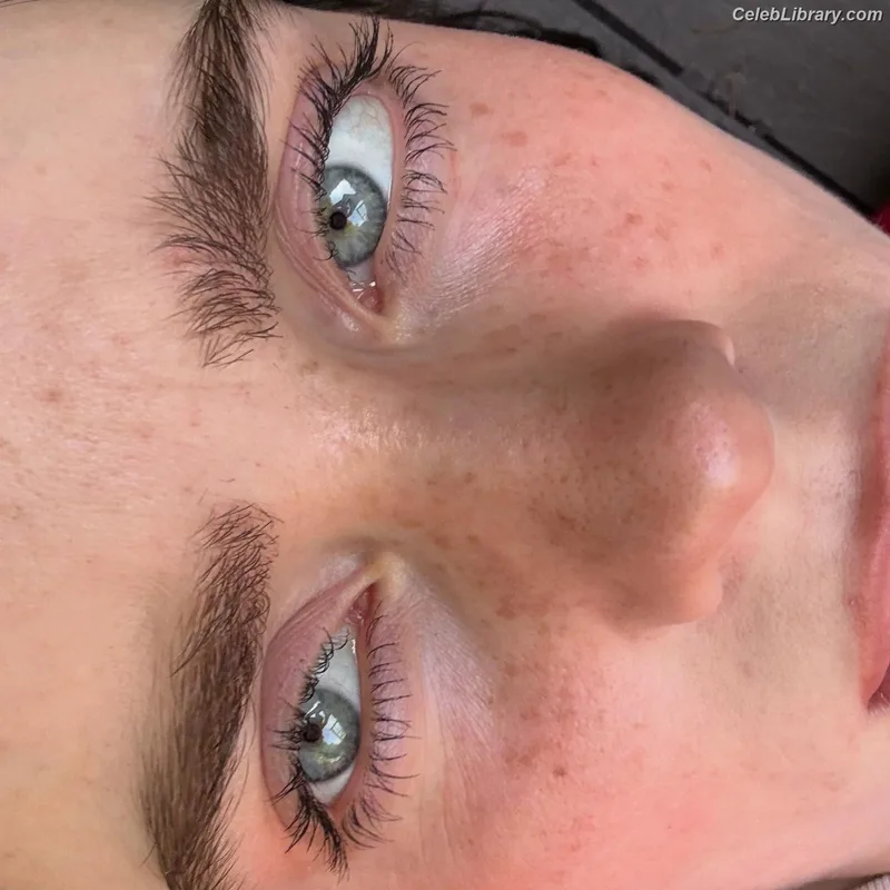 Billie Eilish photo 17 of 1846