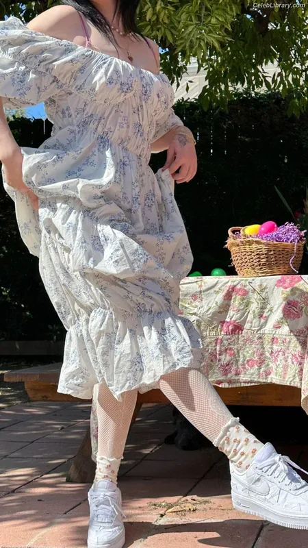 Billie Eilish photo 6 of 1846