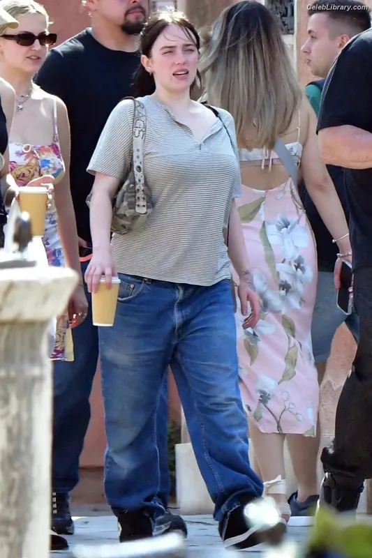 Billie Eilish photo 8 of 1846