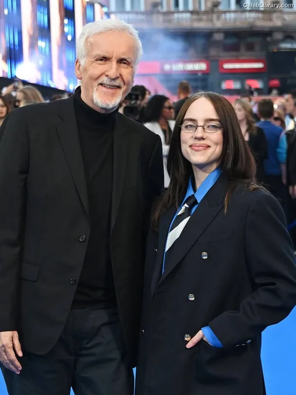 Billie Eilish photo 3 of 1846