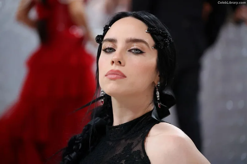 Billie Eilish photo 4 of 1846