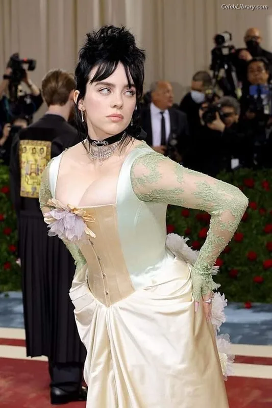 Billie Eilish photo 11 of 1846