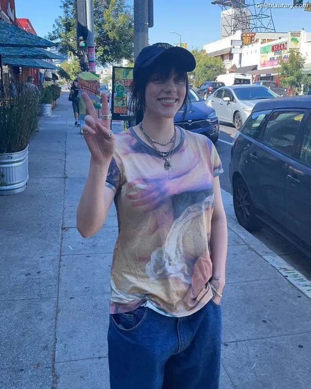 Billie Eilish photo 7 of 1846