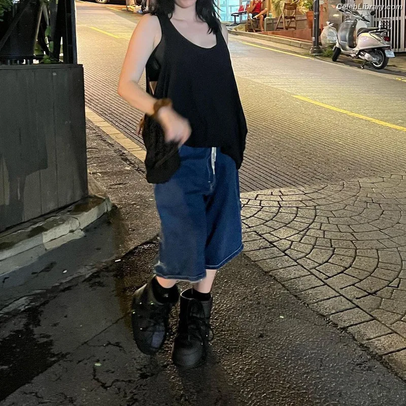 Billie Eilish photo 12 of 1846