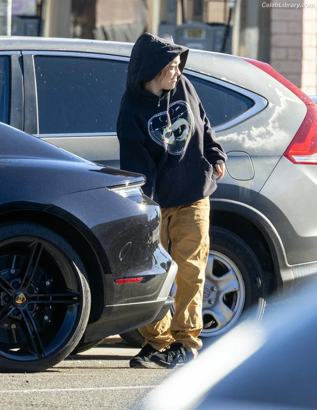 Billie Eilish photo 22 of 1846