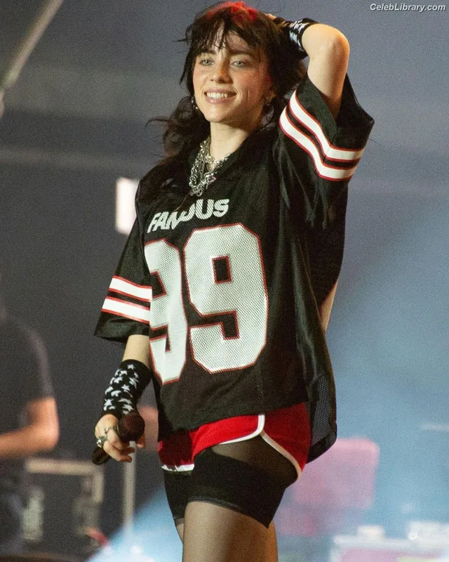 Billie Eilish photo 17 of 1846