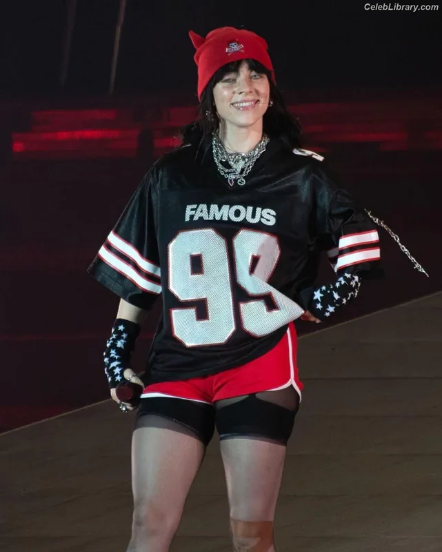 Billie Eilish photo 19 of 1846