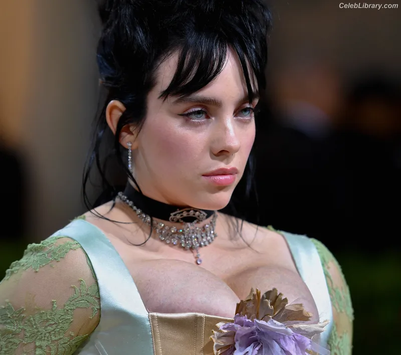 Billie Eilish photo 21 of 1846