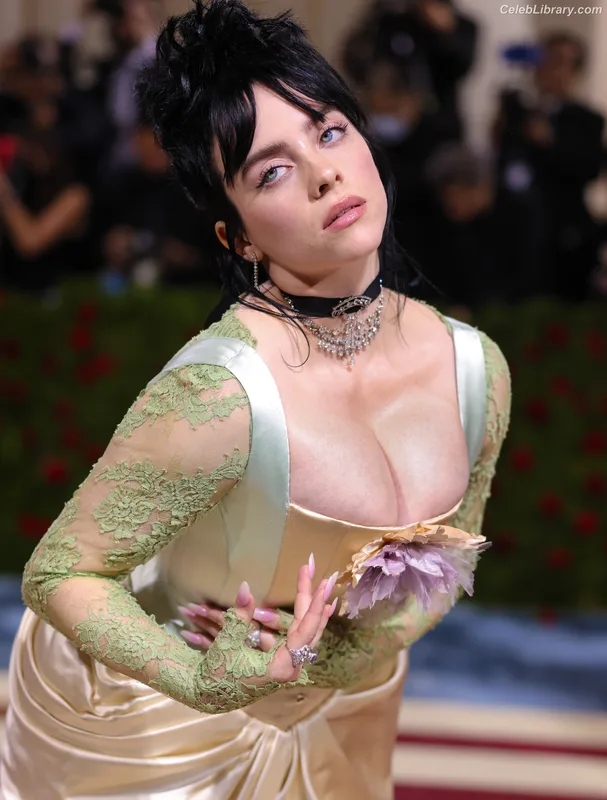 Billie Eilish photo 2 of 1846