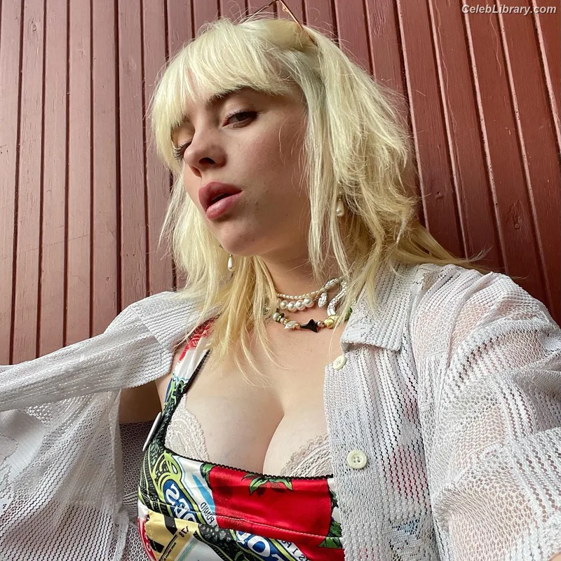 Billie Eilish photo 21 of 1846