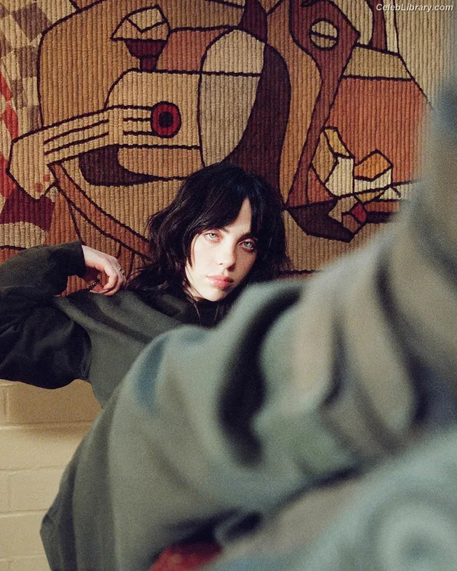 Billie Eilish photo 1 of 1846